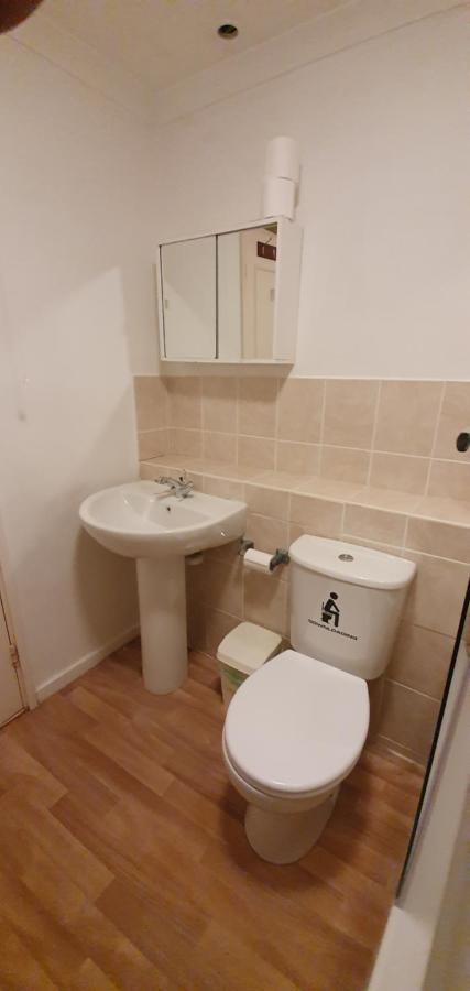 Spacious And Serene Stay Near Milton Keynes Centre Willen エクステリア 写真