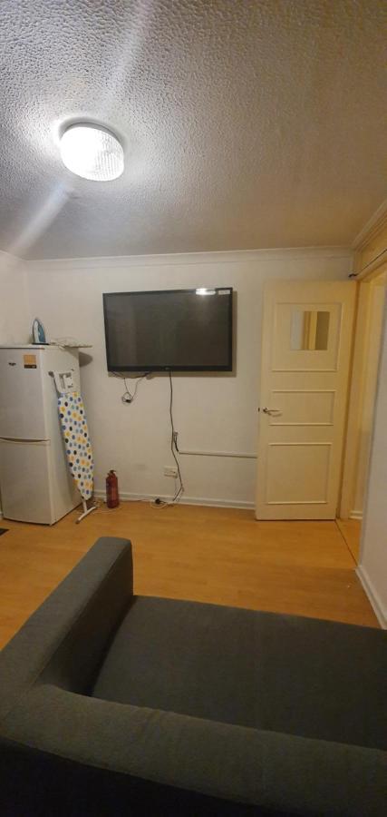 Spacious And Serene Stay Near Milton Keynes Centre Willen エクステリア 写真
