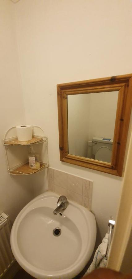 Spacious And Serene Stay Near Milton Keynes Centre Willen エクステリア 写真