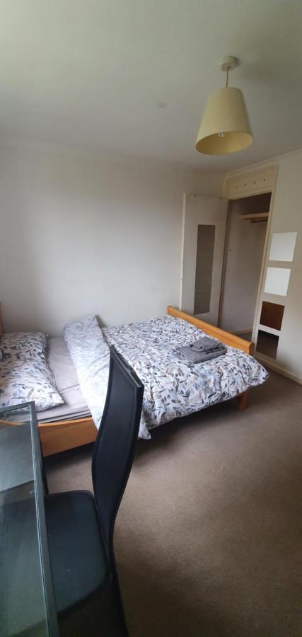 Spacious And Serene Stay Near Milton Keynes Centre Willen エクステリア 写真