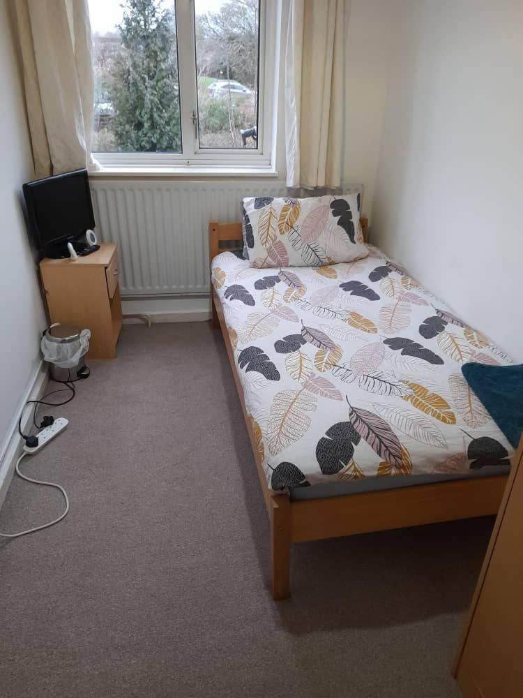Spacious And Serene Stay Near Milton Keynes Centre Willen 部屋 写真
