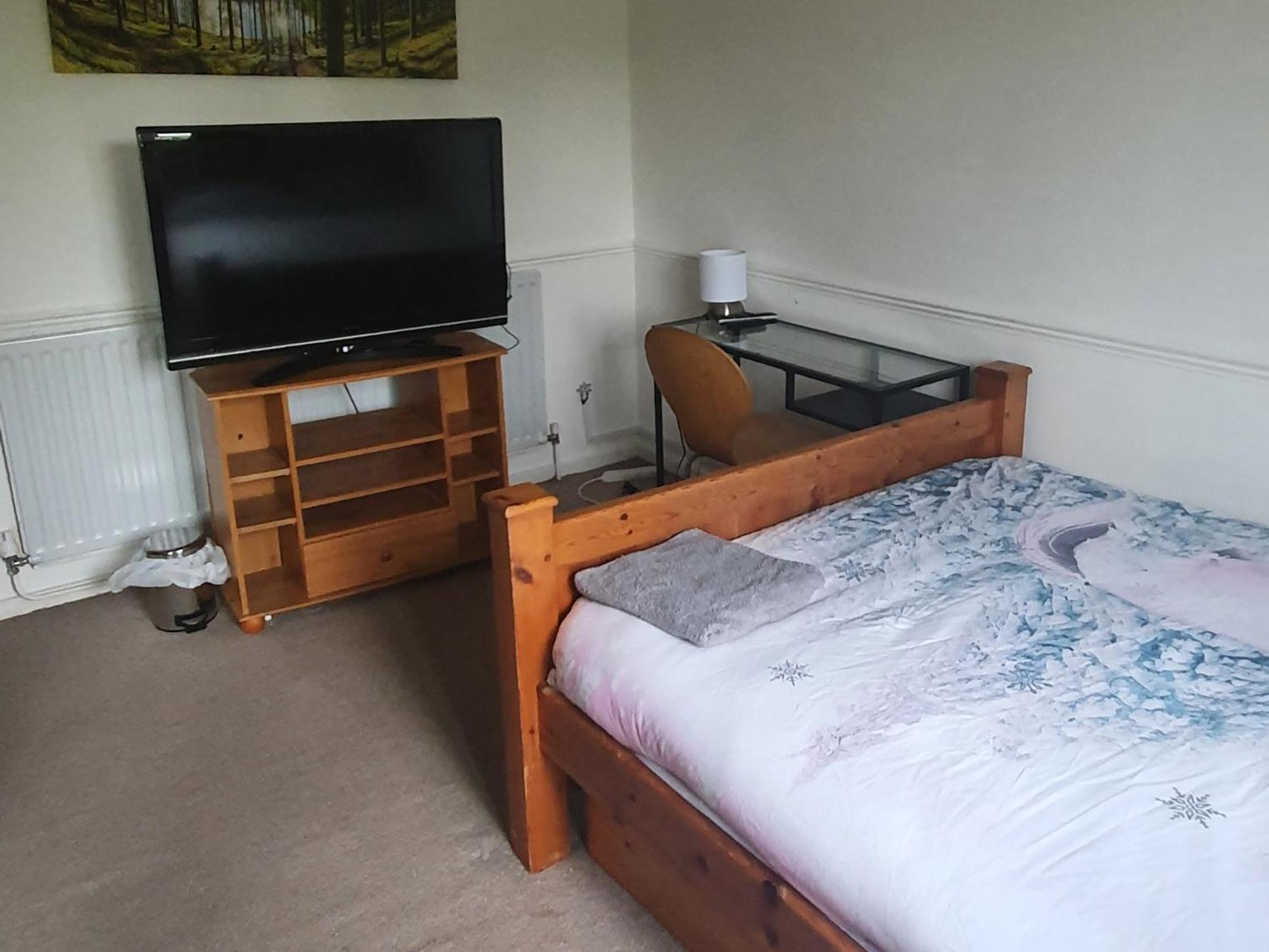Spacious And Serene Stay Near Milton Keynes Centre Willen 部屋 写真